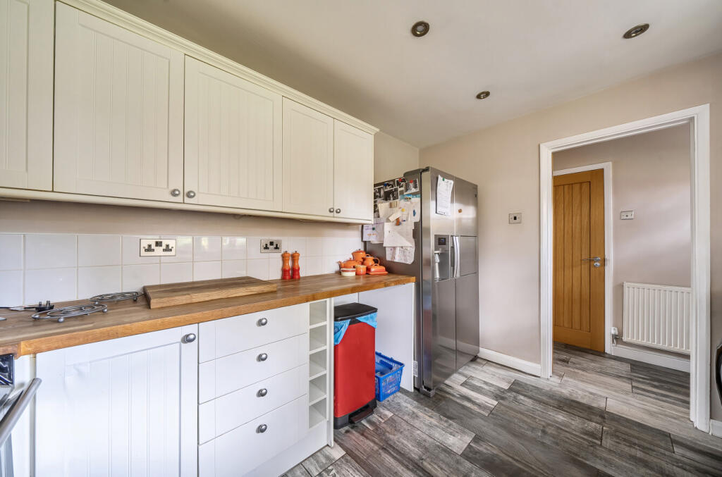 1373867-2-6903a5d...