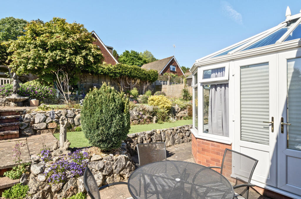 44-6823a196e1319-...