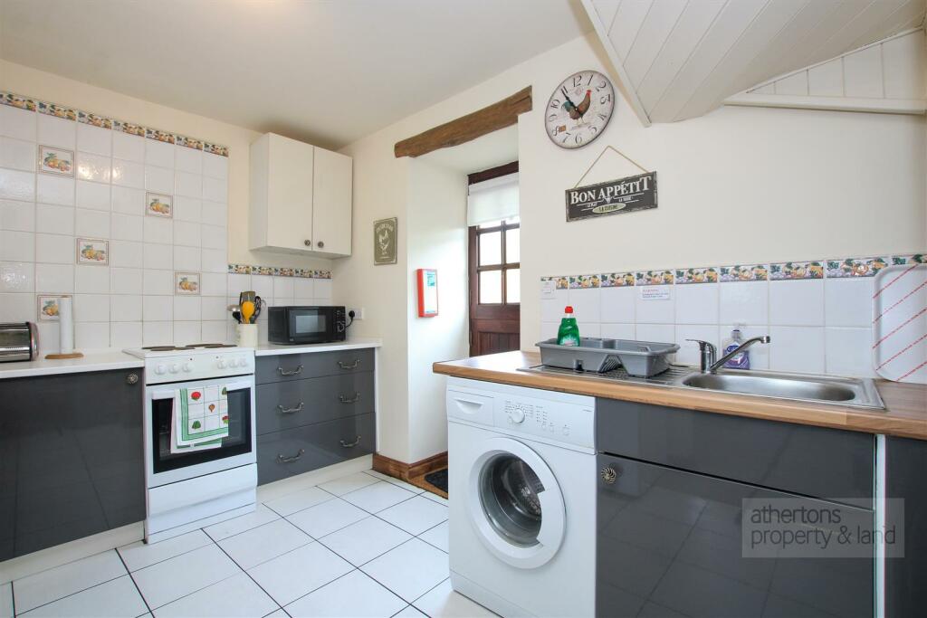 Demdyke Cottage Kitchen.jpg
