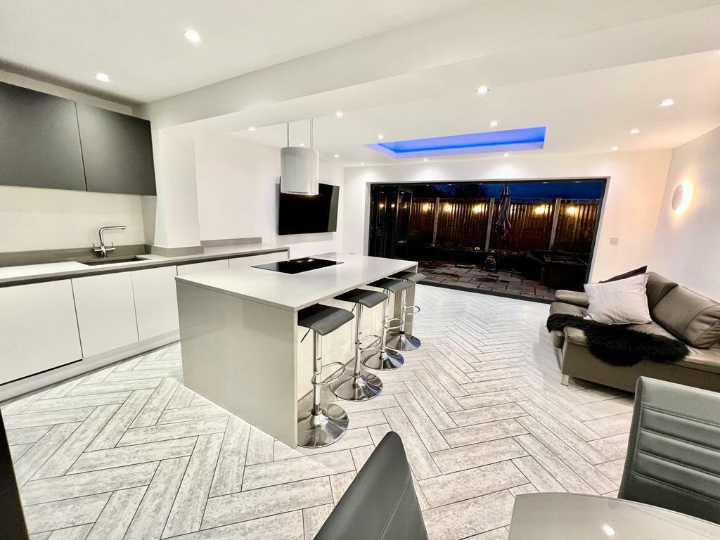 PHOTO-2023-11-30-13-37-18 (9).jpg