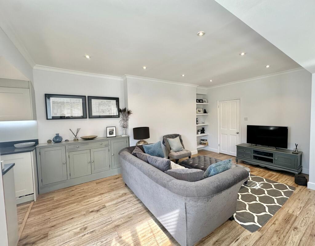 Open-plan Kitchen/Living/Dining