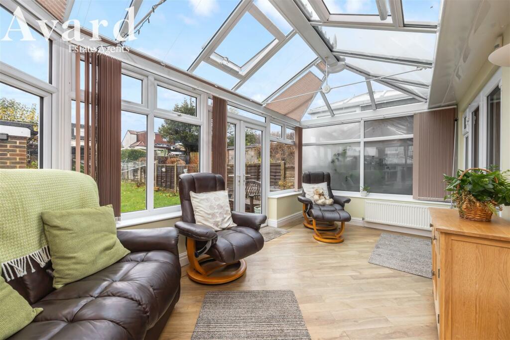 Glenfalls Avenue, 23-016.jpg