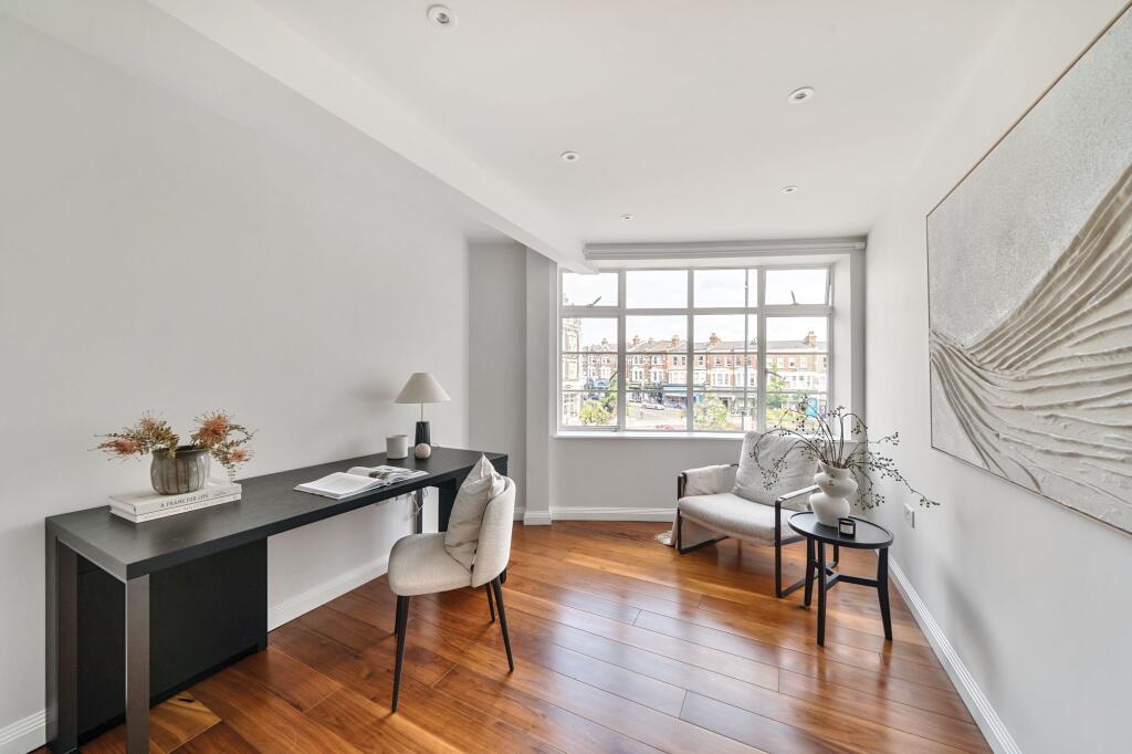 Flat 113 Coles House, 107 -143 Muswell Hill, London, N10 3HS