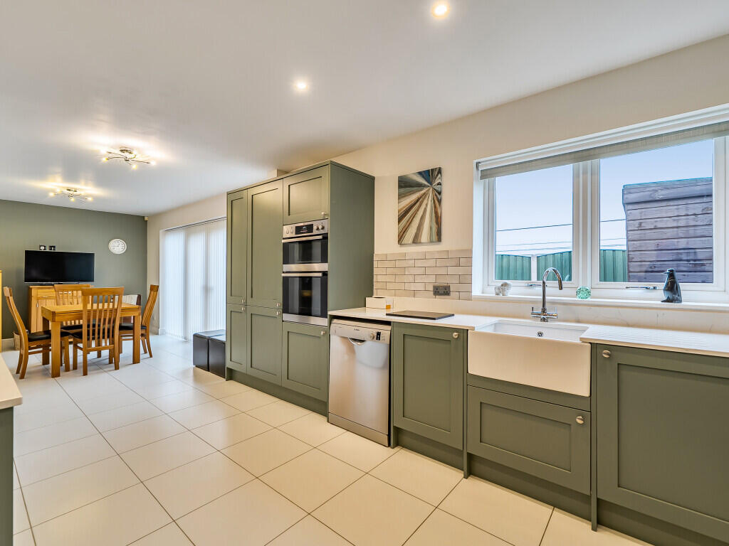 1388772-9-6938260...