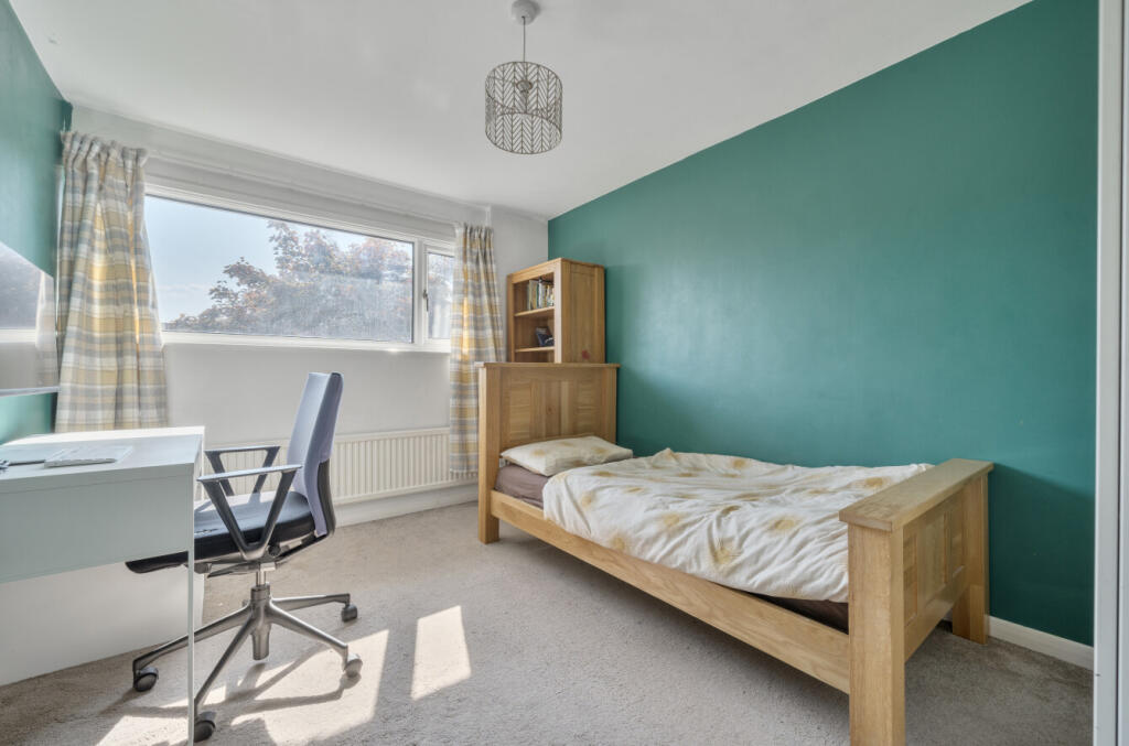 1310616-2-6854374...