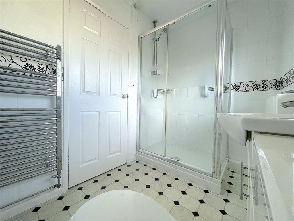 Bathroom (2).jpeg