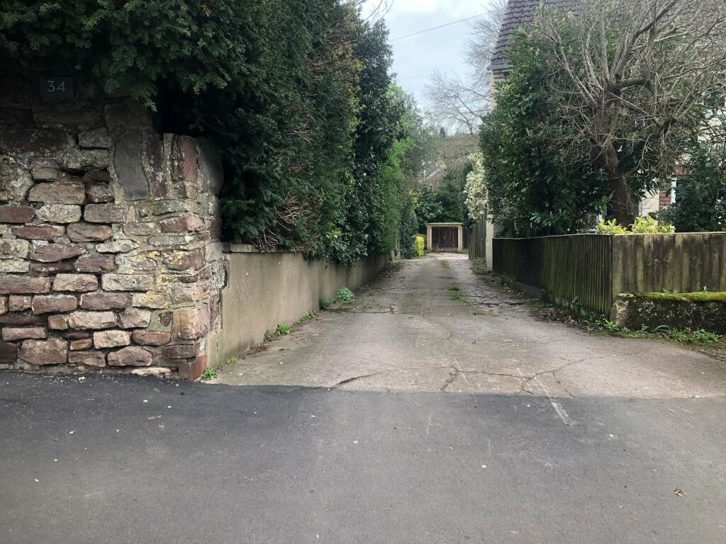 Approach driveway for garage of 15 &amp; 16 Sunnyside
