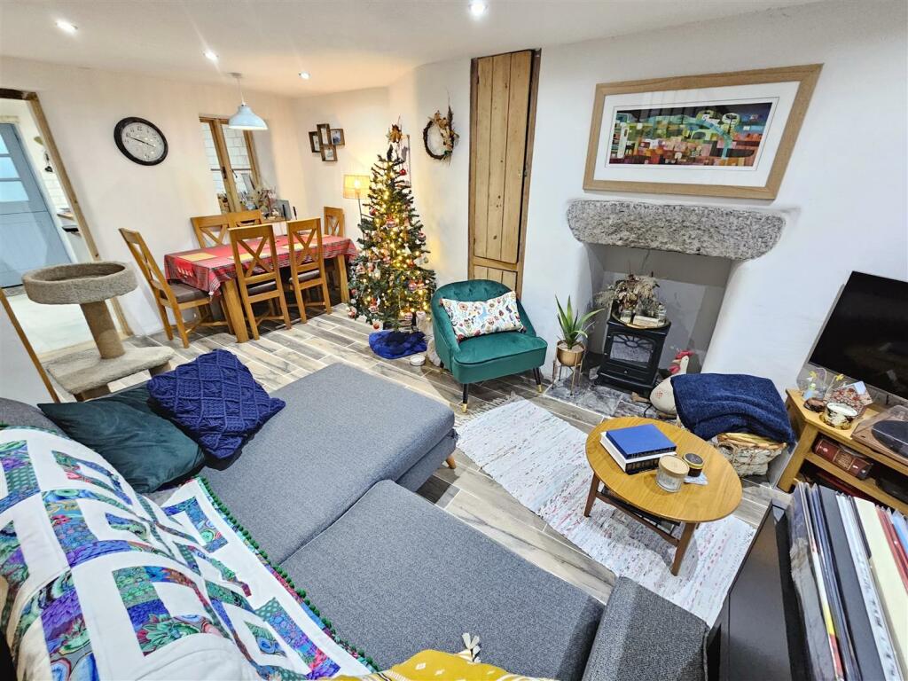 SittingDining Room.jpg