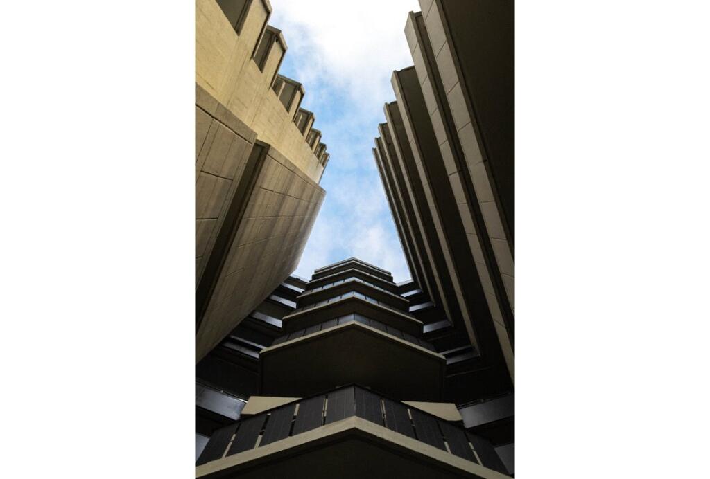 Keeling House, E2