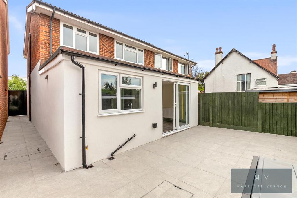 Croydon Road 76 MV-6.jpg