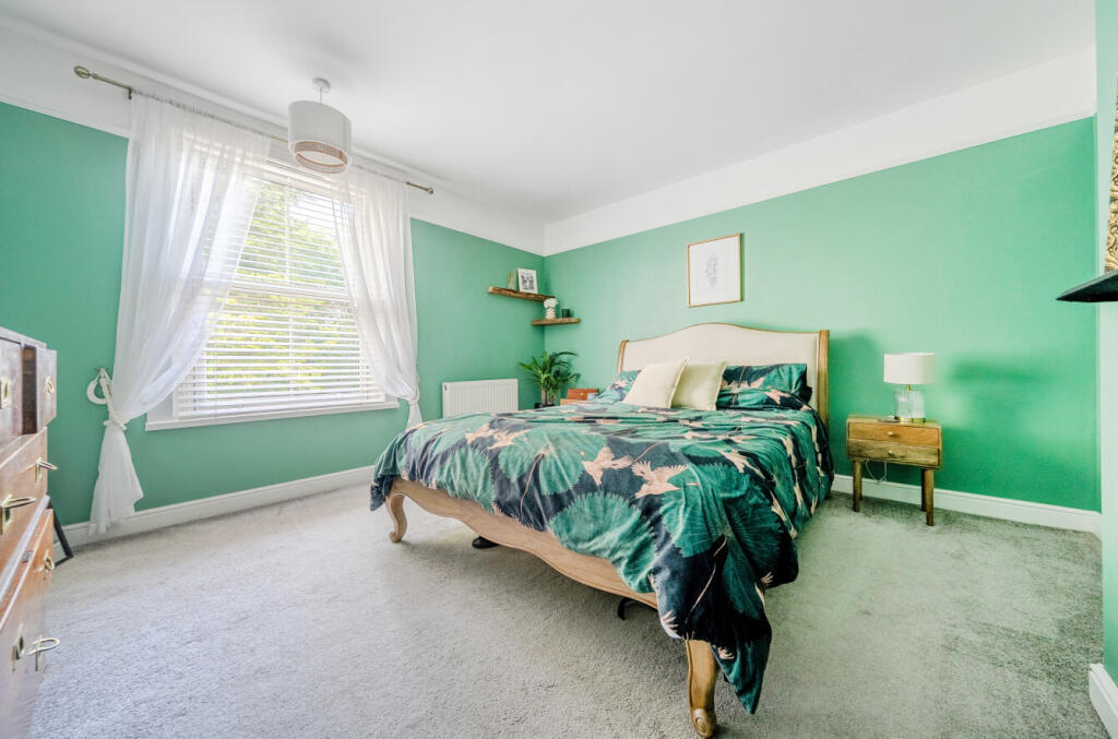 1305437-22-68470f...