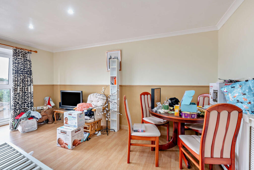 Livingroom-Pro T202508112034.jpg