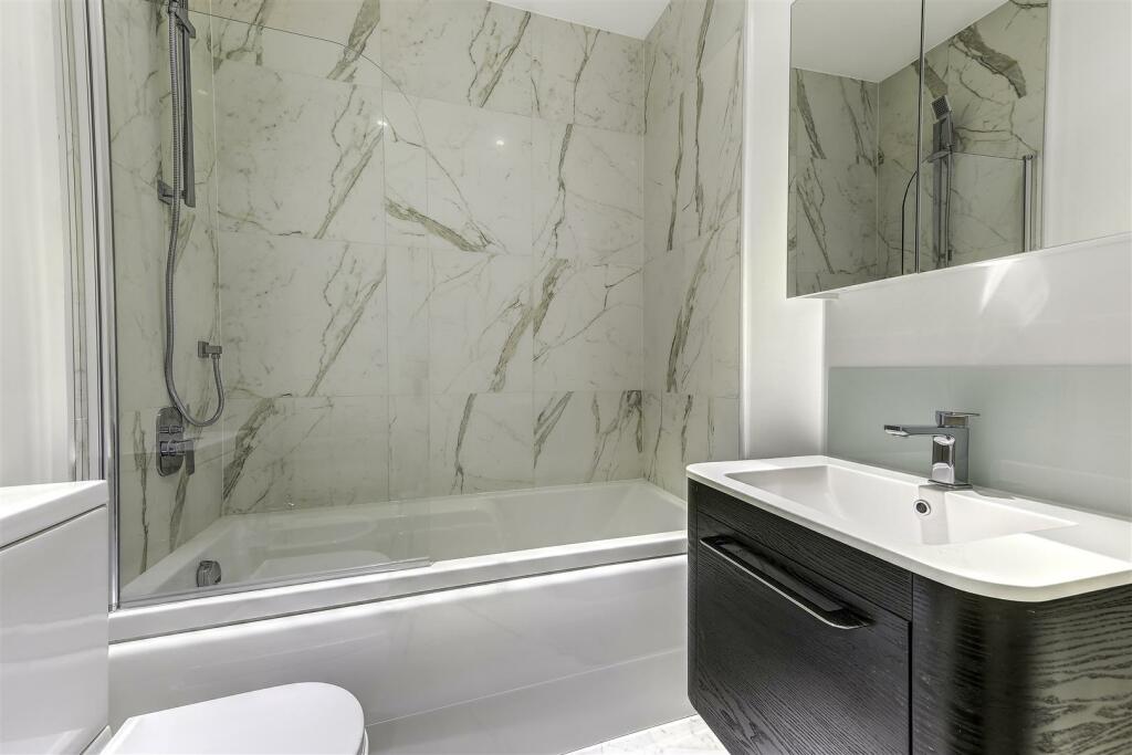 79-81 Lexham gardens 330418 bath_RGB.jpg