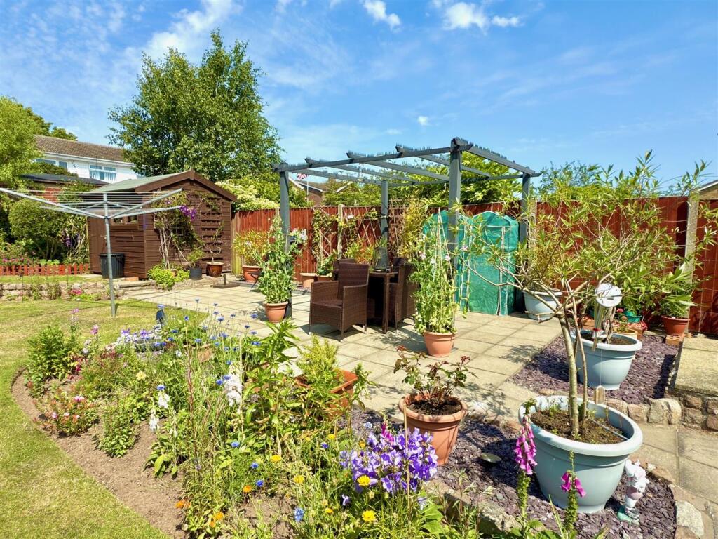 Garden Patio Area.jpg