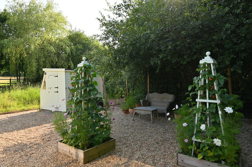 Photo 28-05-2021,...