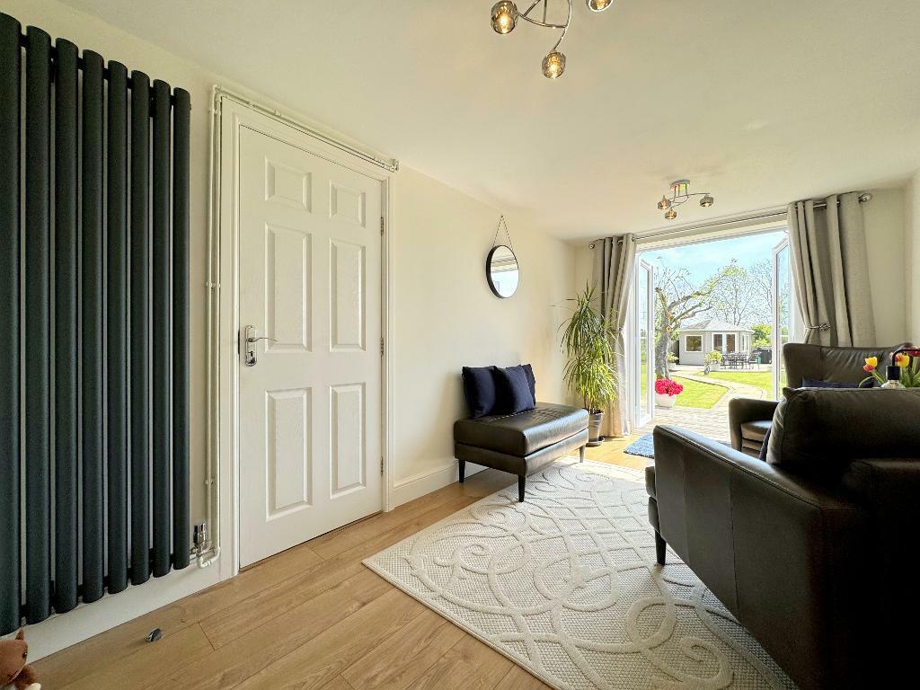 Snug / garden room