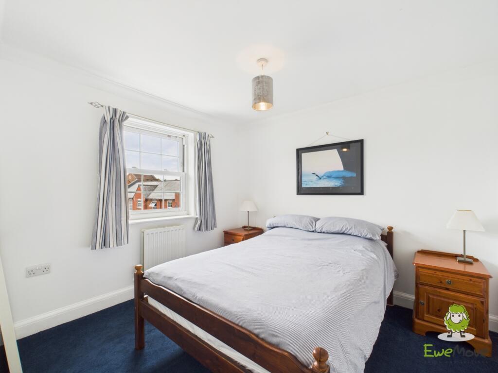 EweMove Basingstoke Estate Agents 17 Gaiger Avenue