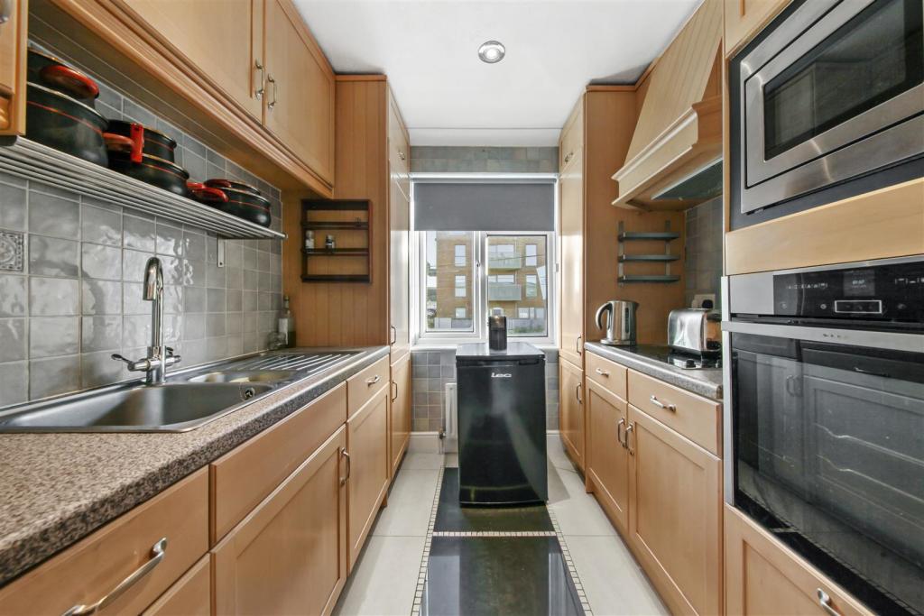 300 Harrow View - ZuBwYJlATasIZlOdgshS.jpg