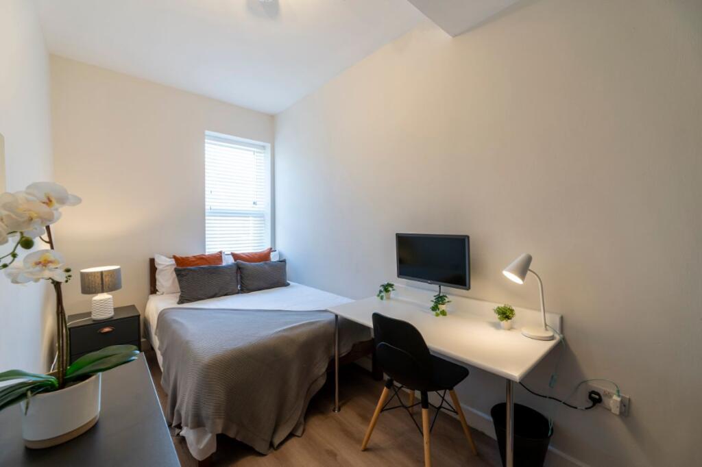 51WS - Bedroom 3