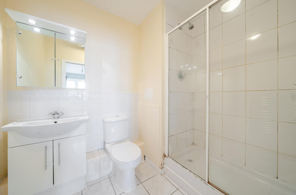 1375552-9-690a245...