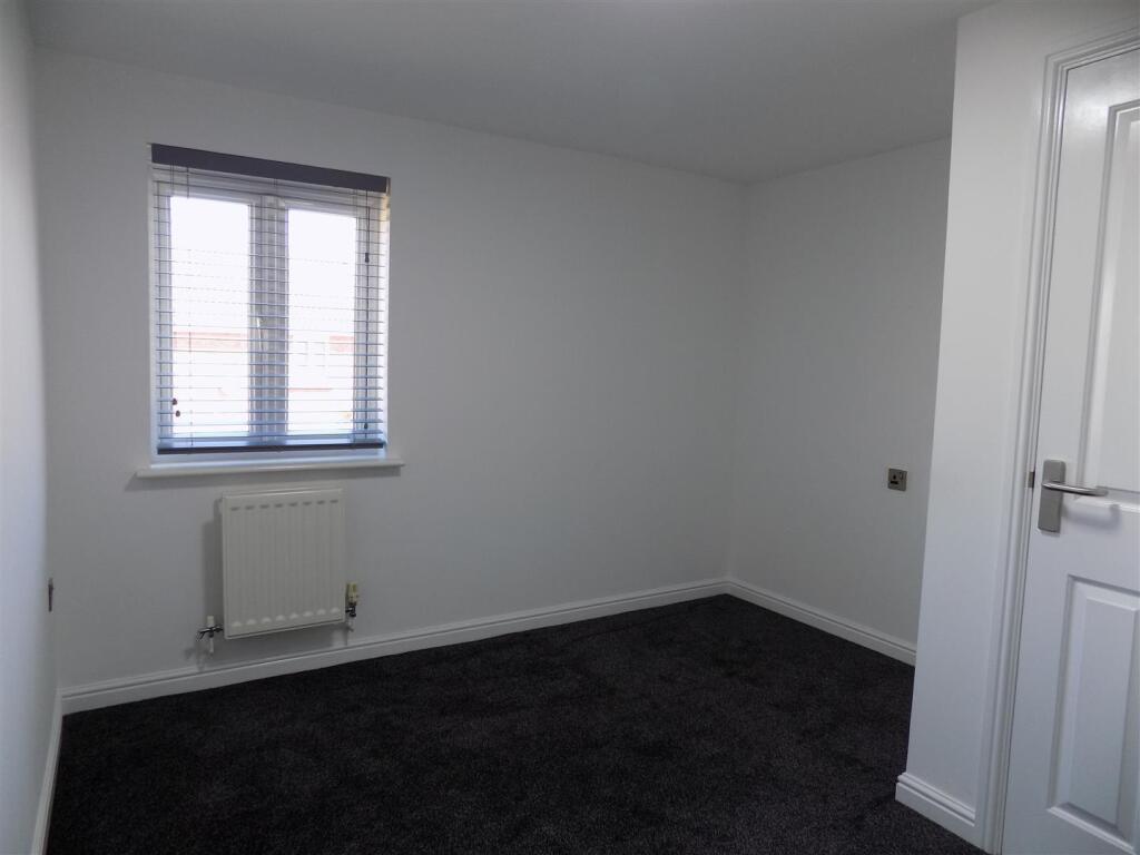 Bedroom 2.JPG