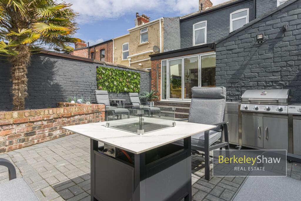 Outdoor sitting area