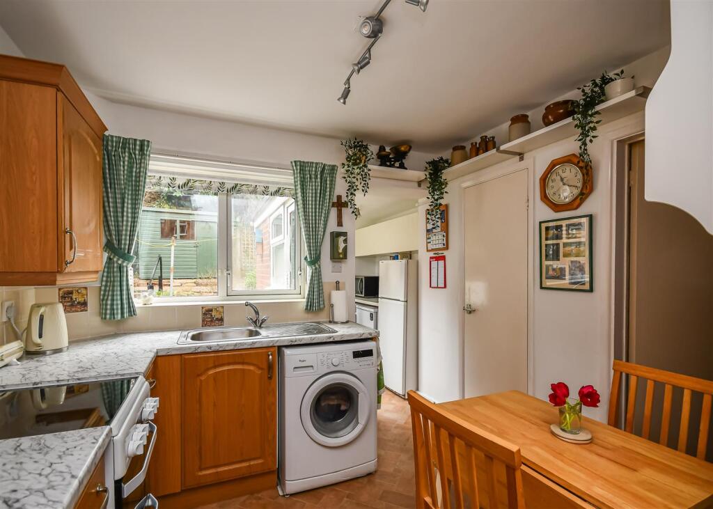 10 Battlefield Lane-Kitchen.jpg