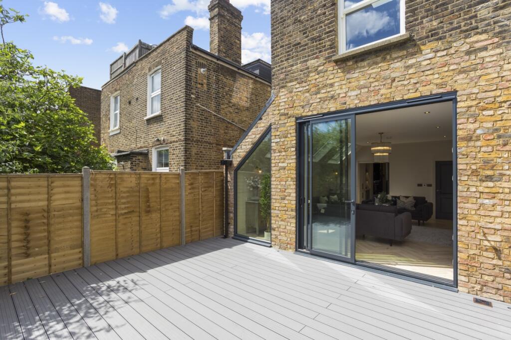 73098_205-Harvist...