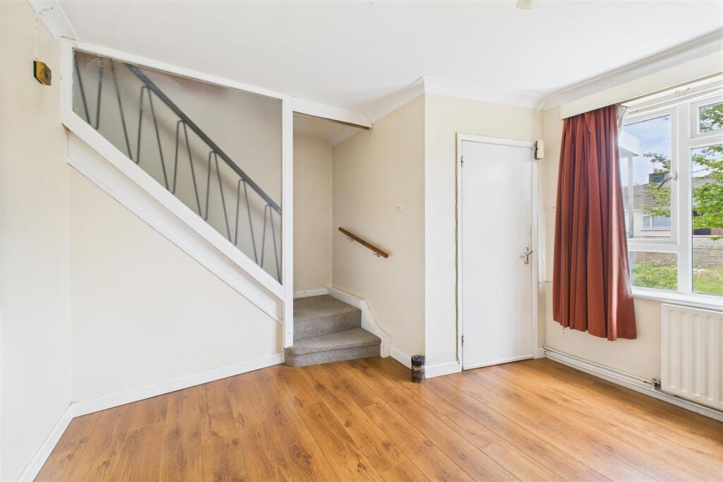 44 Hillcrest Road, Nailsea, North Somerset BS48 2J