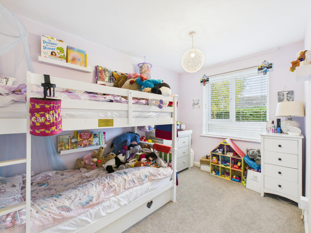 CAM01984G0-PR0527-STILL022