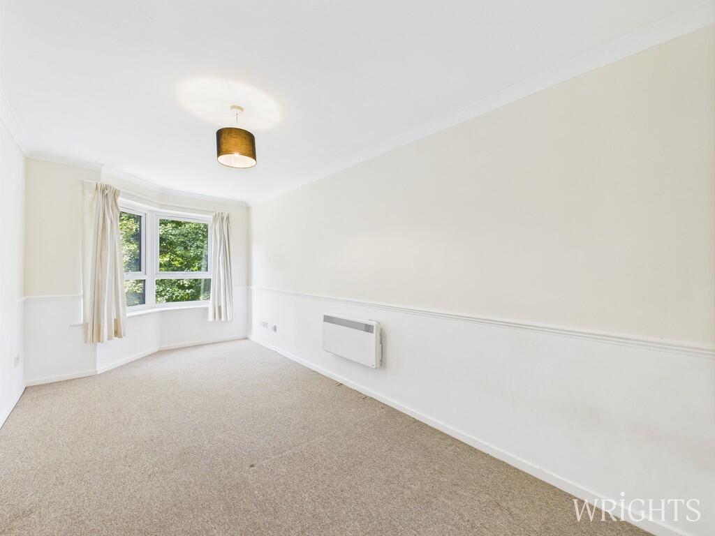 CAM02796G0-PR0469...