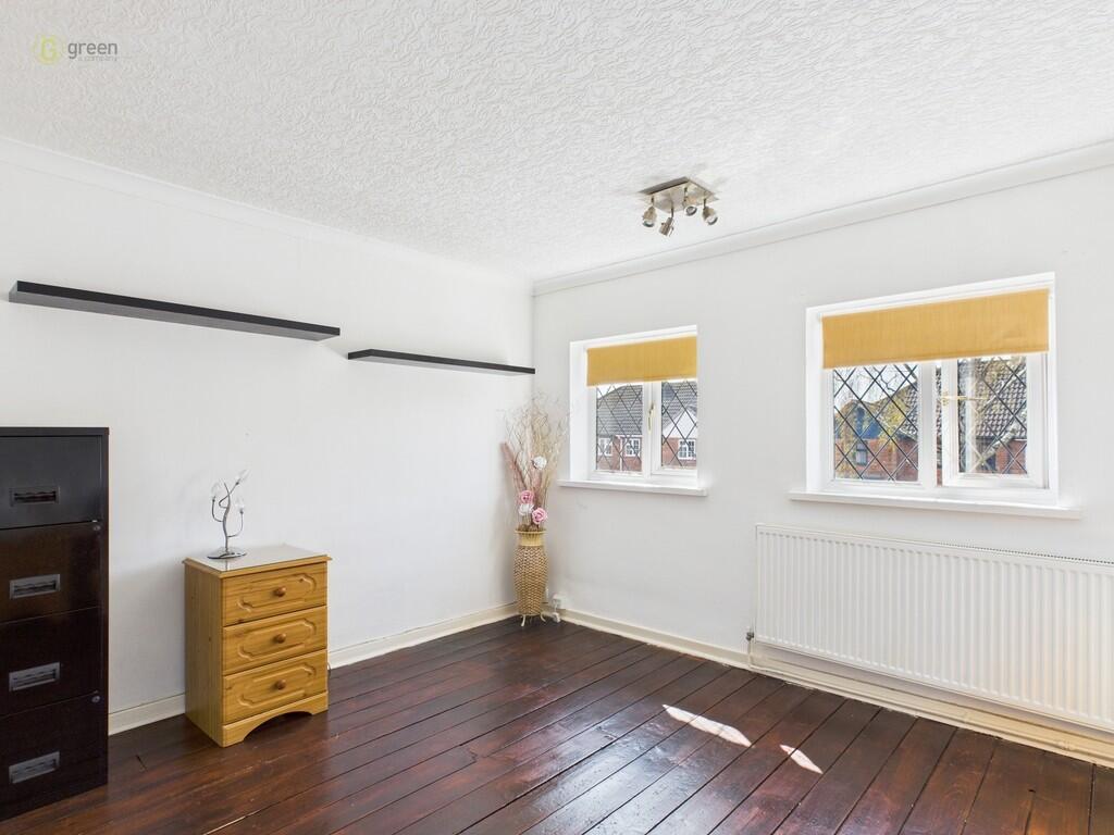 CAM03830G0-PR0136...