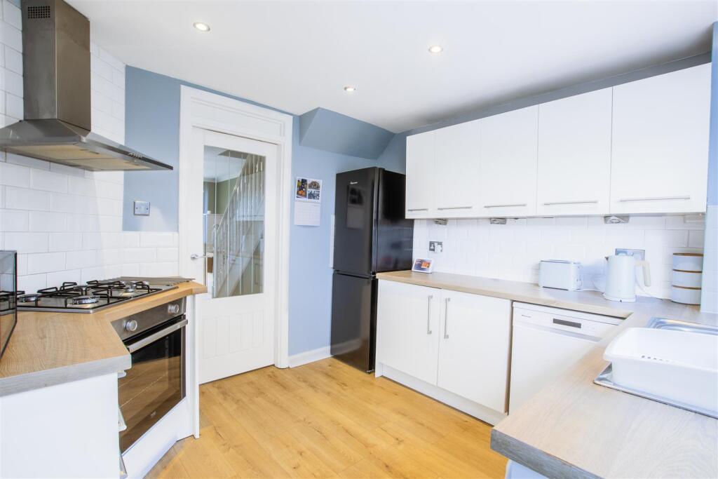 kitchen-1.jpg