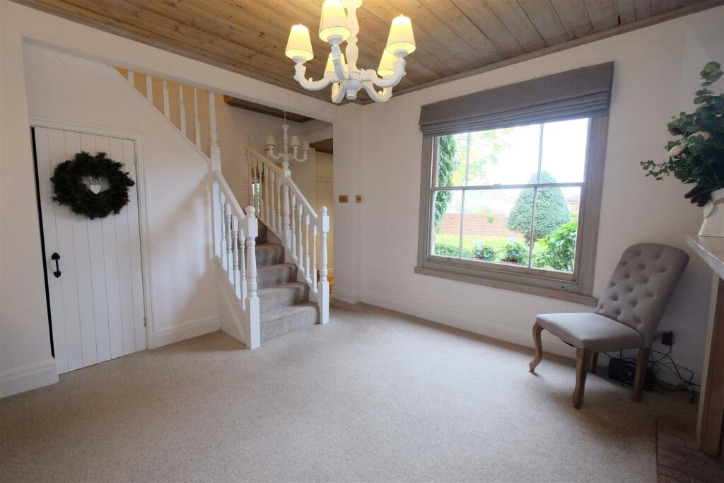 38 Middle Road, Kingswood, Bristol BS15 4XH House 