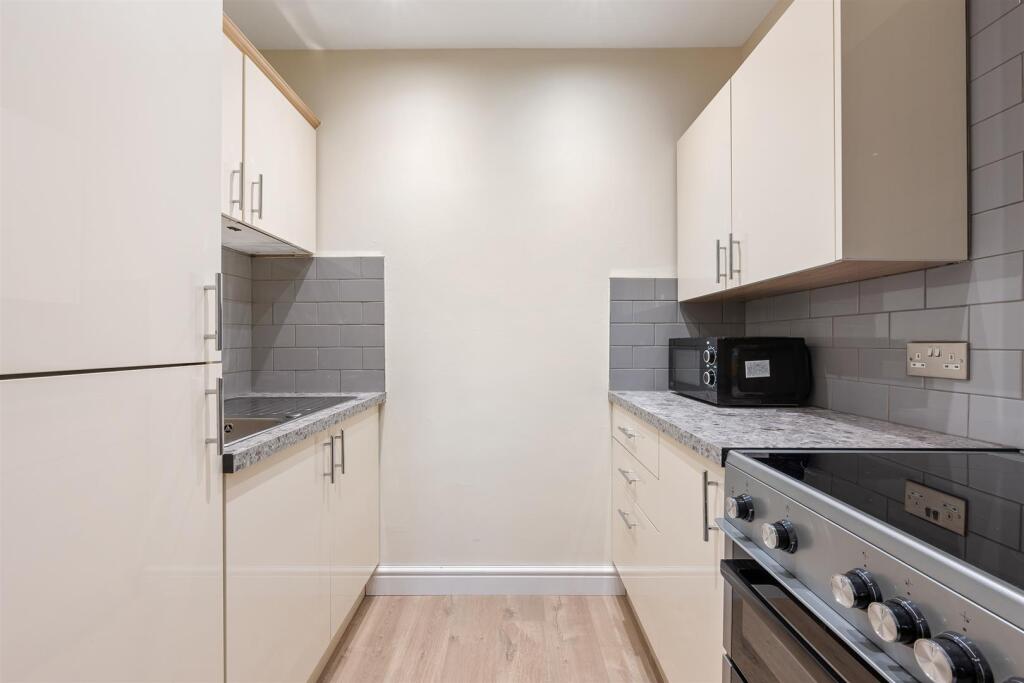 26 Oulton Court HDR-7.jpg