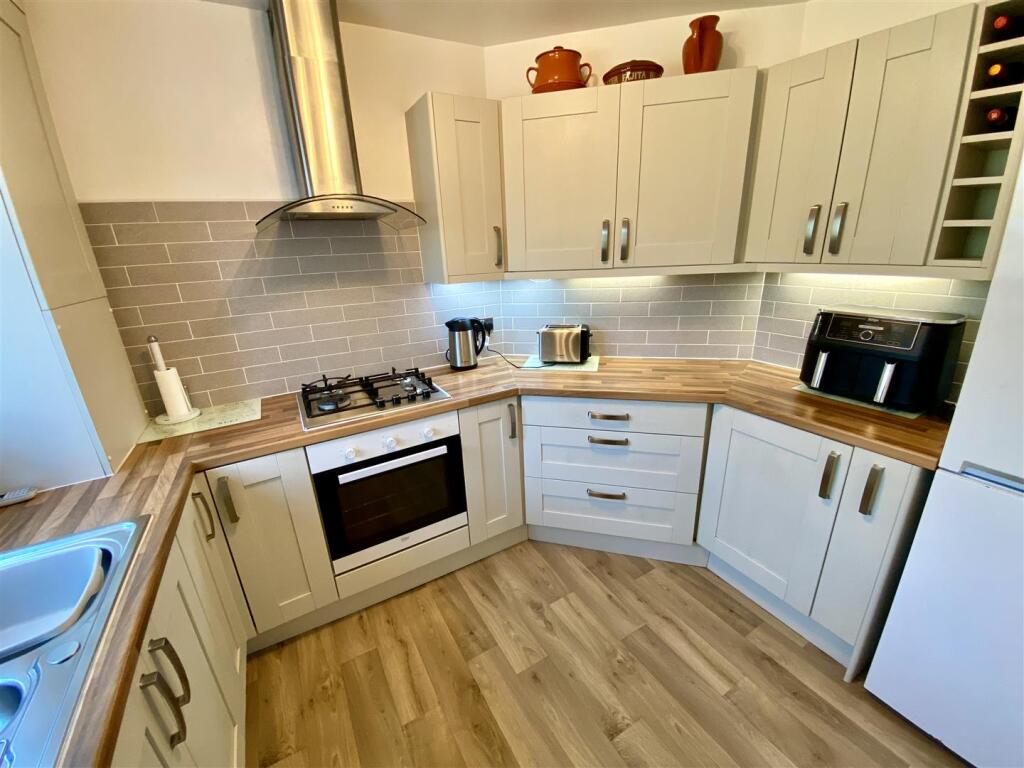 Bramleys Estate Agents - Wilson Avenue - Mirfield 