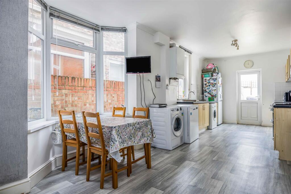 37 Farlington Road, Copnor-Small-PorticoMarketing-