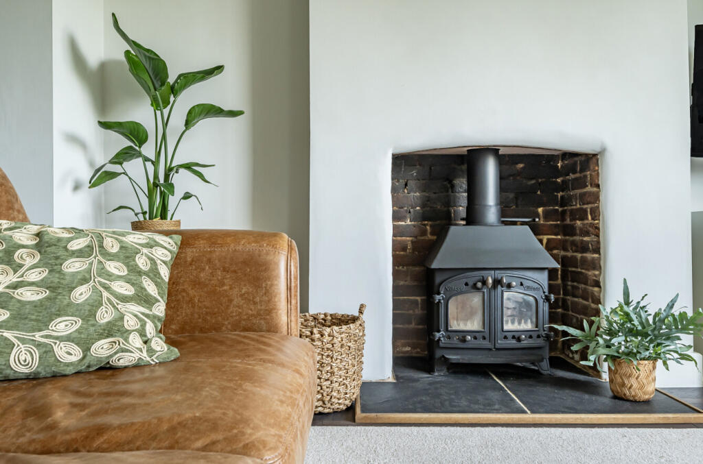 1335337-12-689b96...