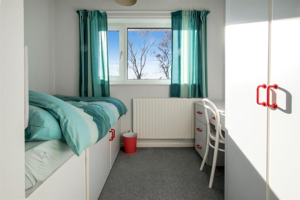 Bedroom-3-.jpg