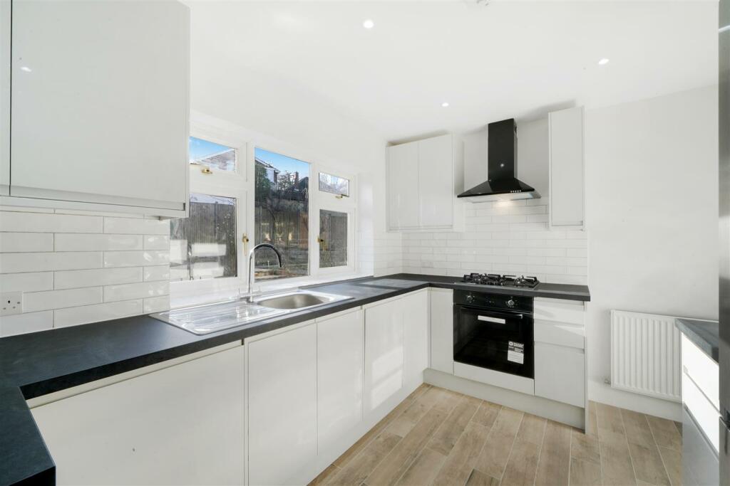 16 Kenelm Close - RLBz0RERE2auen62P18a.jpg