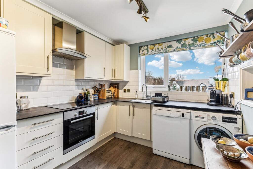 St. Andrews Court, W4 - FOR SALE