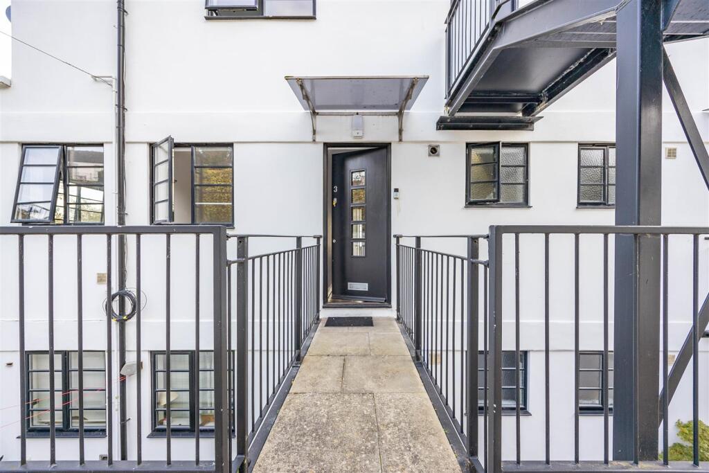 Private Entrance