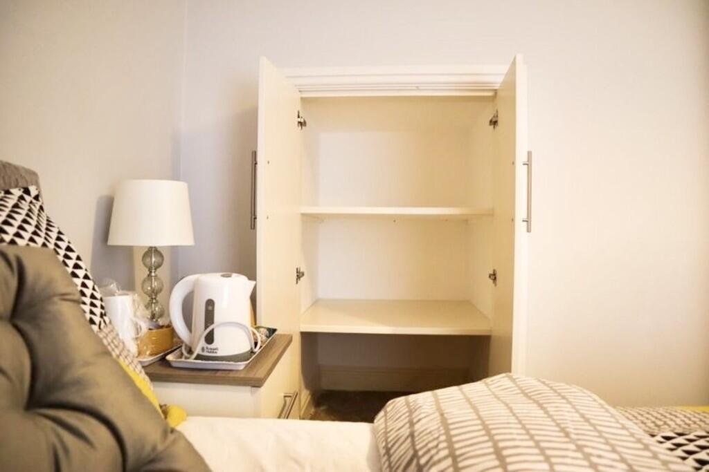 thumbnail_b1f7302...