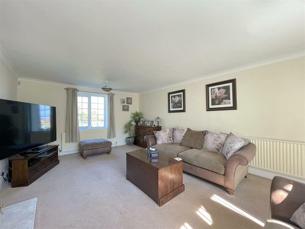 Living Room (2).jpeg