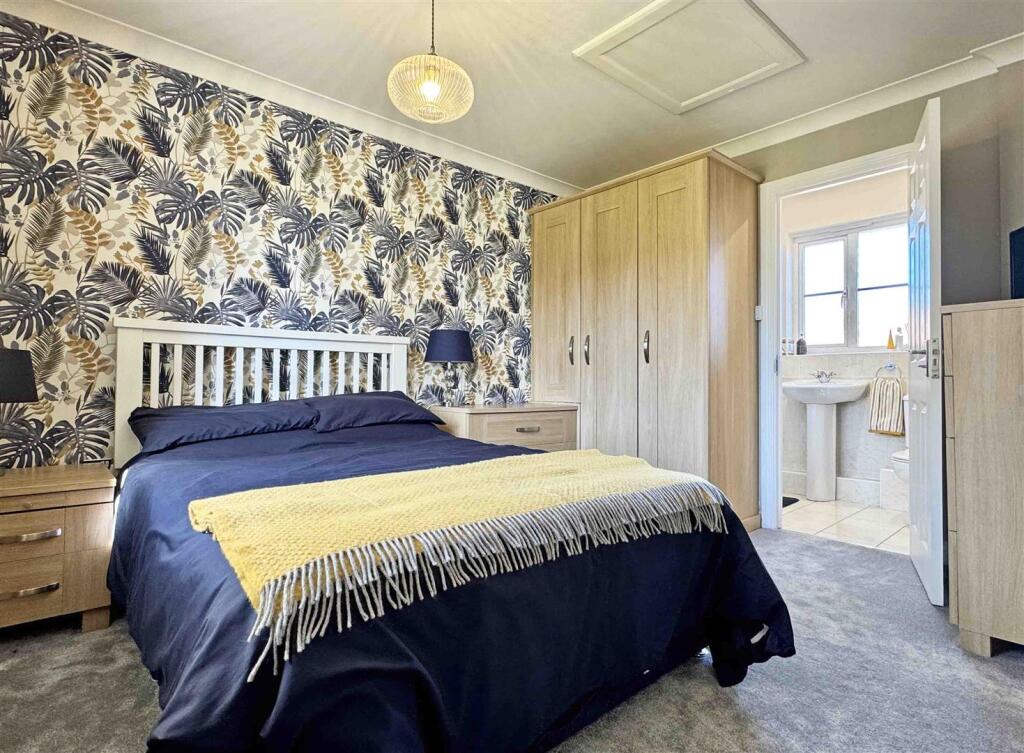 Master Bedroom.jpg