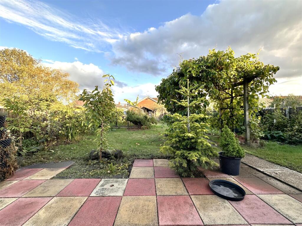 Rear Garden 083