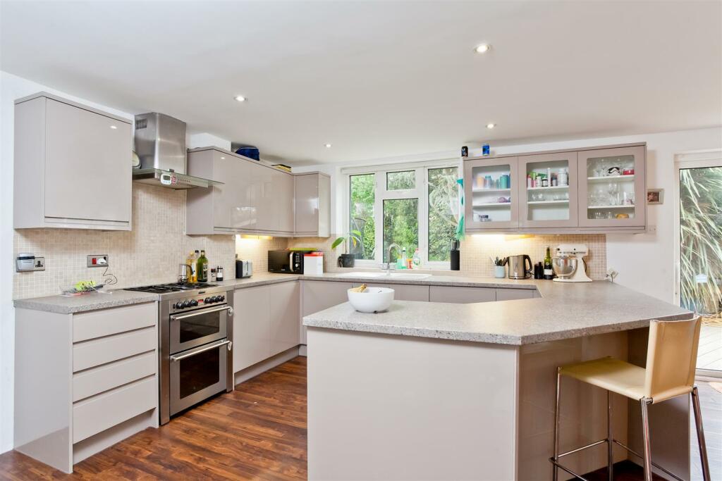 Kitchen/Breakfast Room