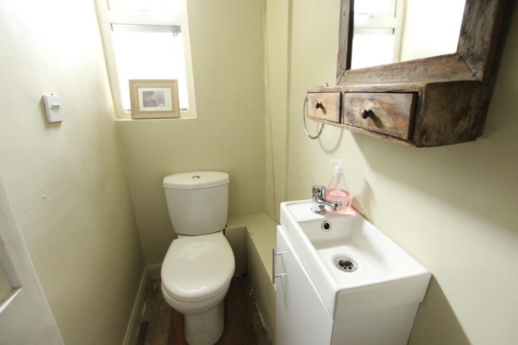 Cloakroom/WC