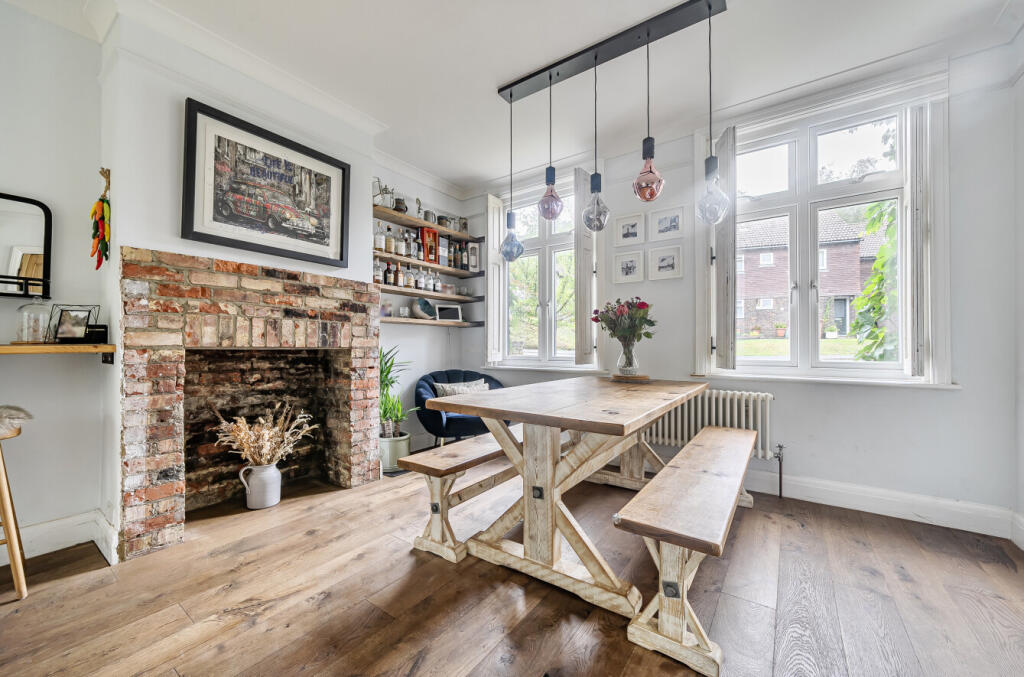 1346589-9-68b8341...