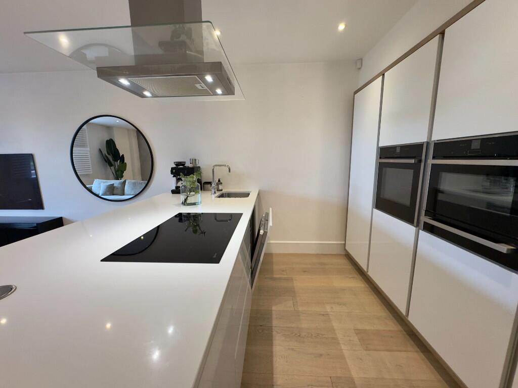 KITCHEN / DISHWASHER